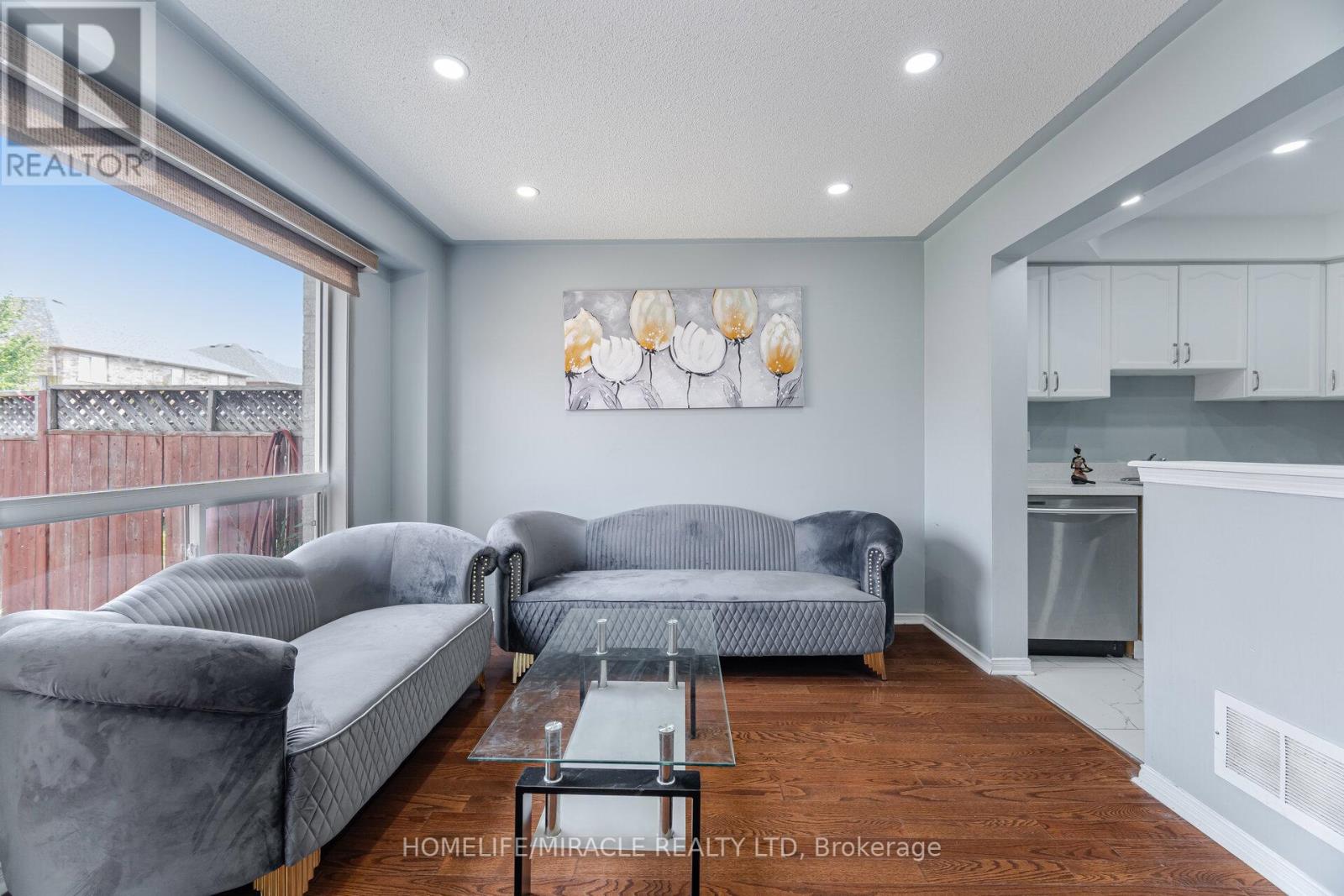 4 Vauxhall Crescent, Brampton, Ontario  L7A 3A3 - Photo 18 - W12334080