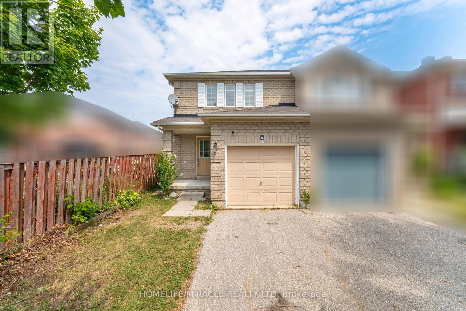 4 Vauxhall Crescent, Brampton, Ontario  L7A 3A3 - Photo 2 - W12334080