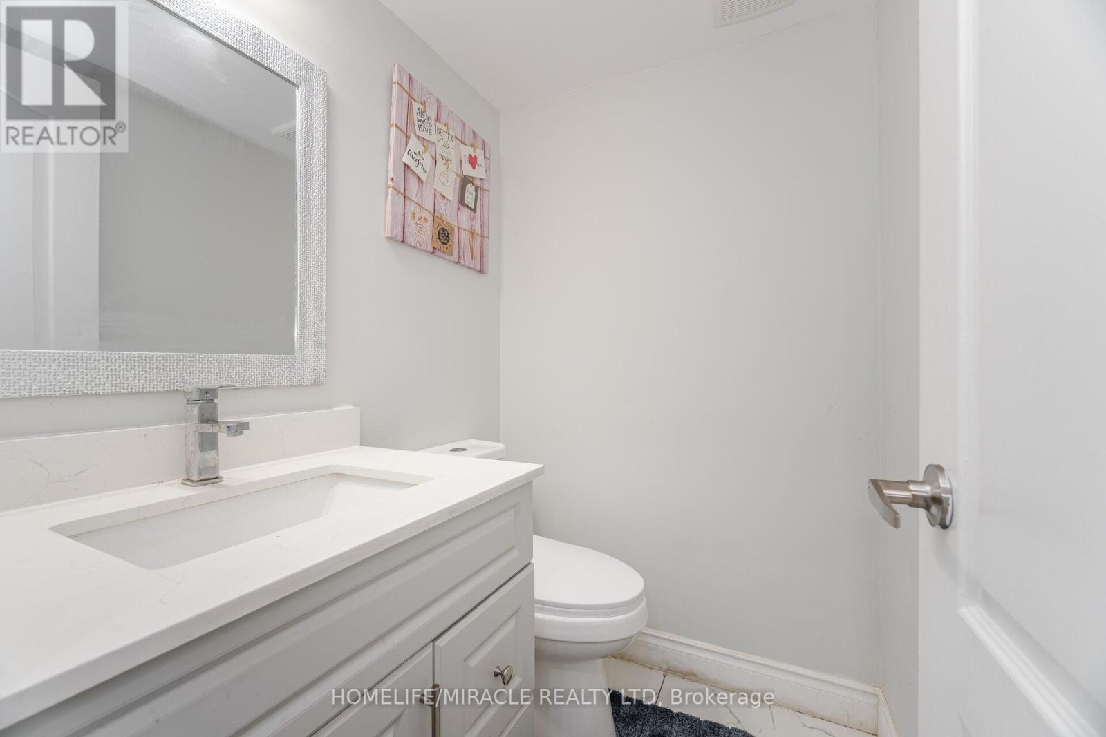 4 Vauxhall Crescent, Brampton, Ontario  L7A 3A3 - Photo 23 - W12334080
