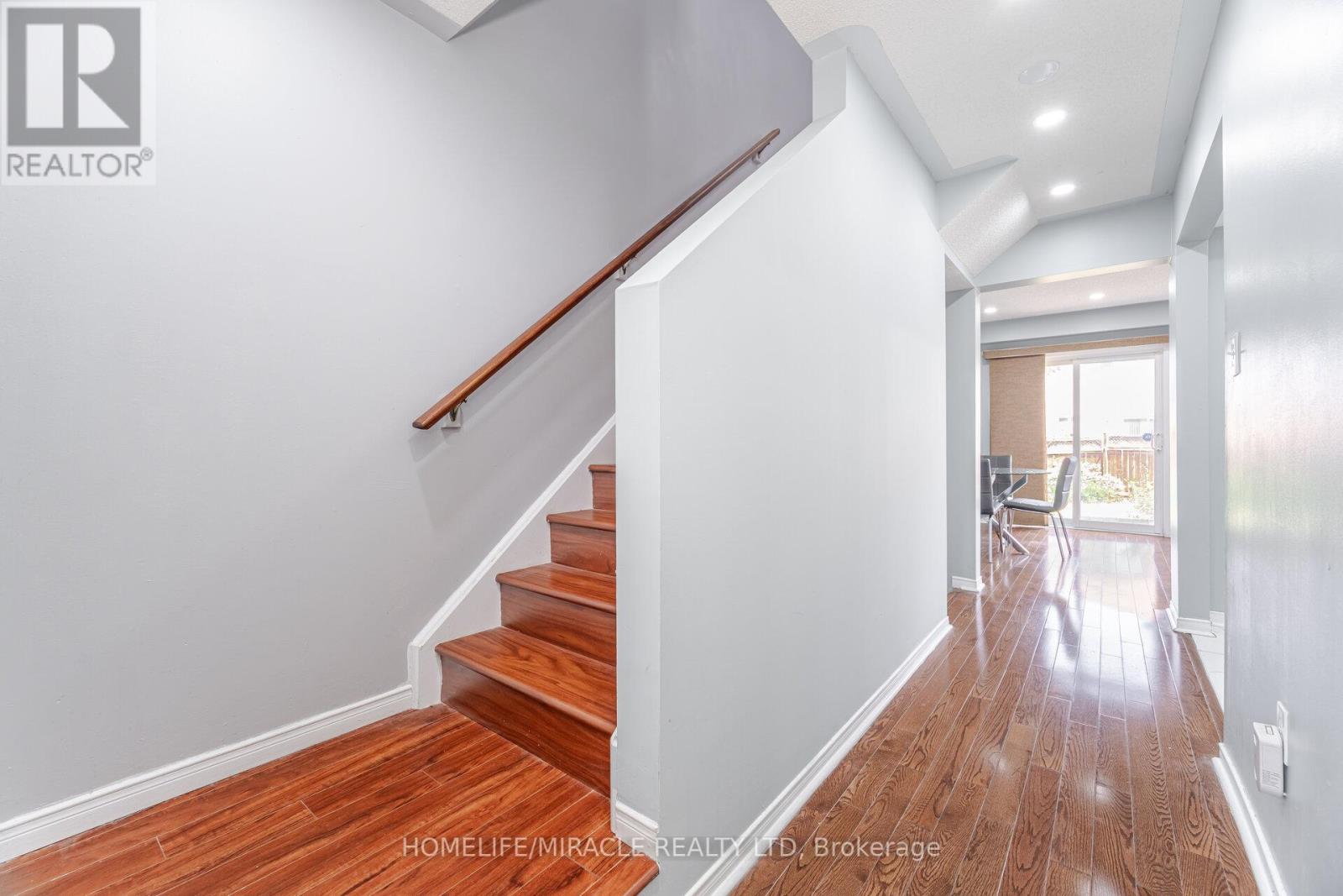 4 Vauxhall Crescent, Brampton, Ontario  L7A 3A3 - Photo 24 - W12334080