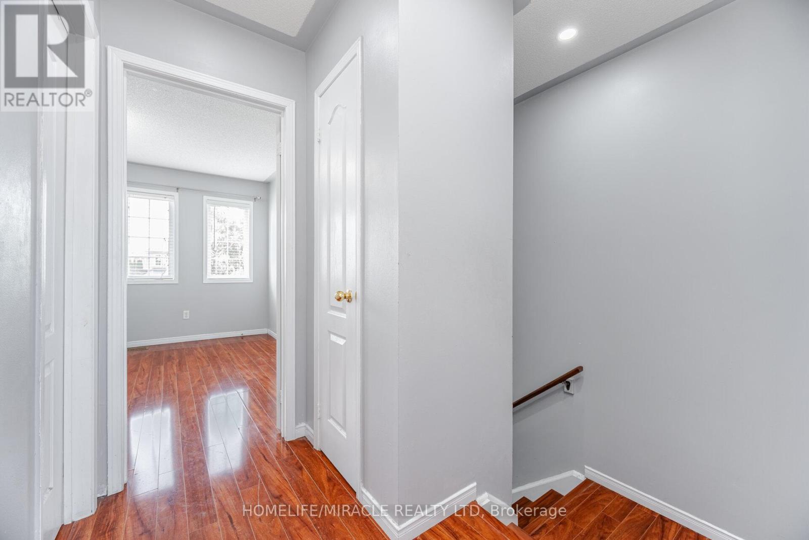 4 Vauxhall Crescent, Brampton, Ontario  L7A 3A3 - Photo 25 - W12334080