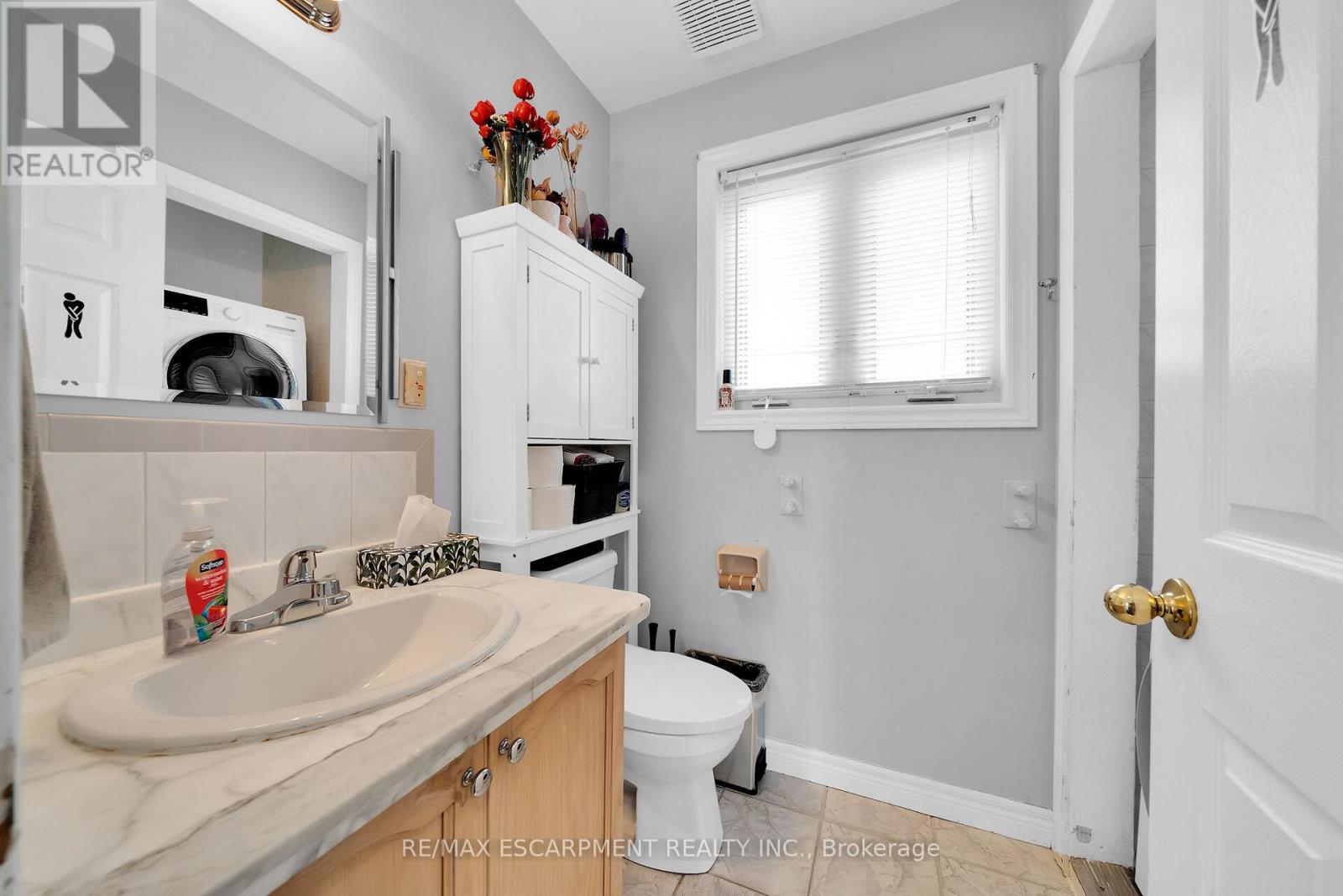 2 Tyler Drive, Hamilton, Ontario  L8E 4W9 - Photo 12 - X12334055
