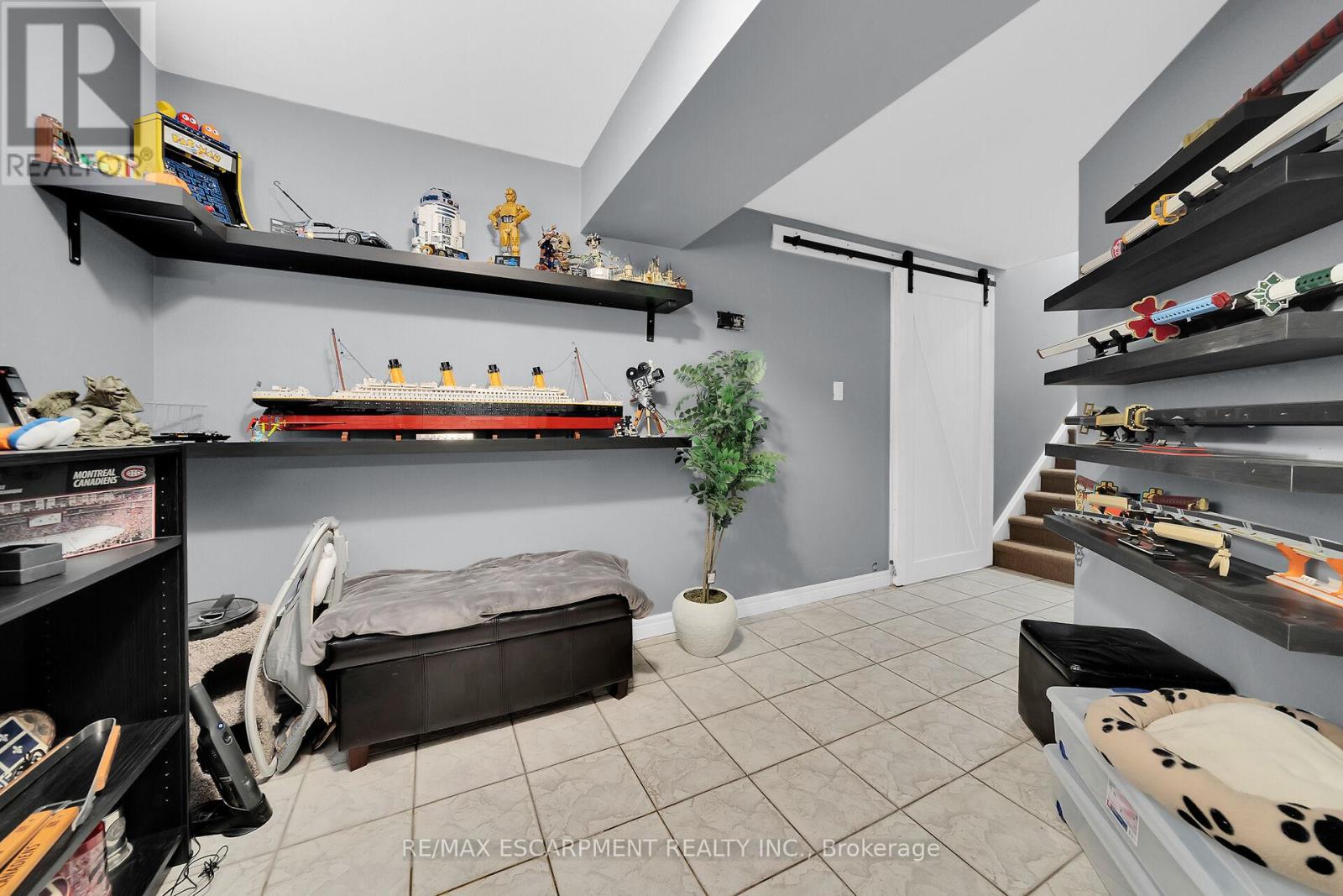 2 Tyler Drive, Hamilton, Ontario  L8E 4W9 - Photo 32 - X12334055