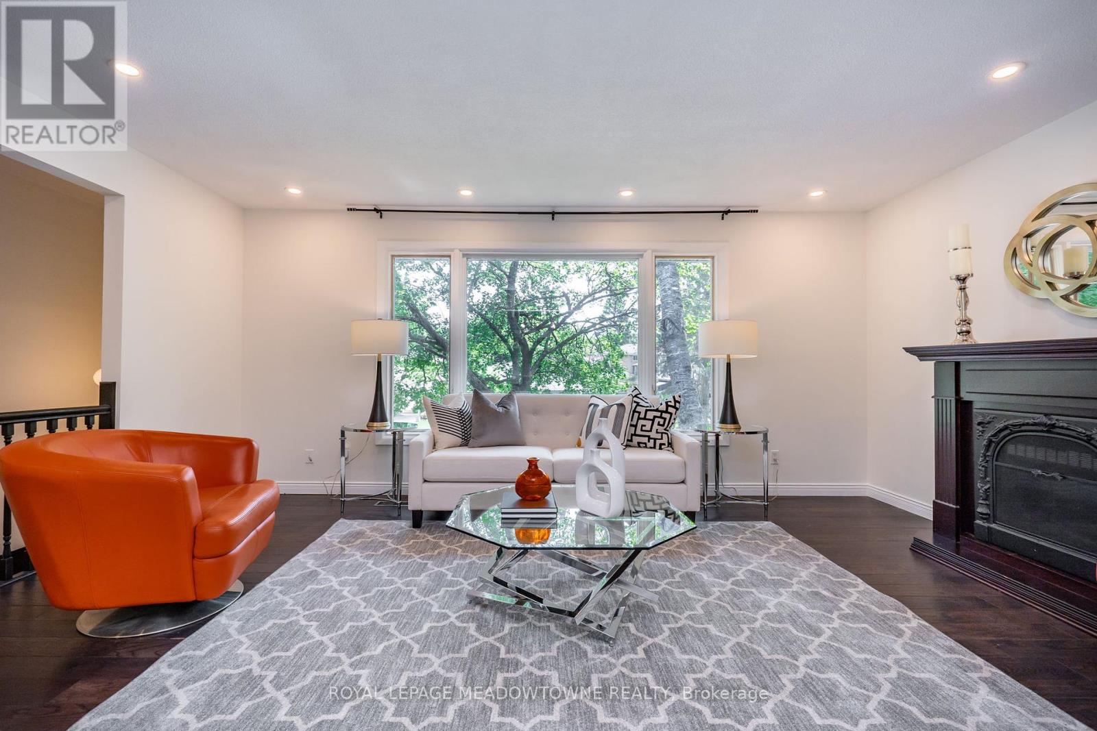 Property at 230 KRIBS STREET image 3
