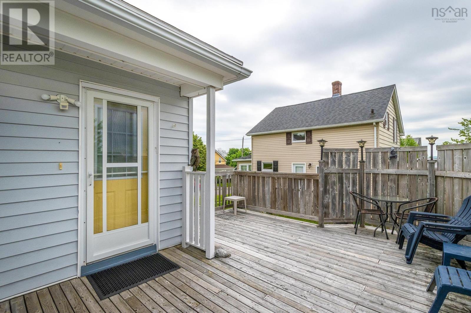 45 Belmont Avenue, Stellarton, Nova Scotia  B0K 1S0 - Photo 10 - 202514019