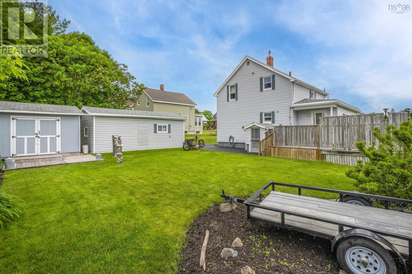 45 Belmont Avenue, Stellarton, Nova Scotia  B0K 1S0 - Photo 4 - 202514019