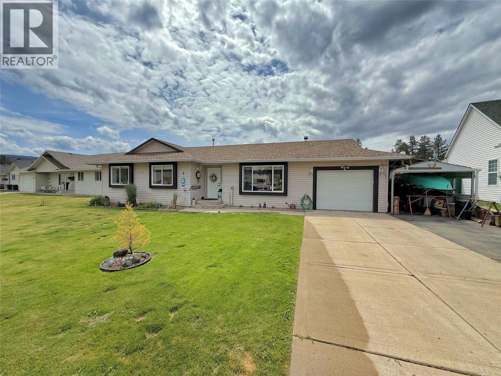 8 EAGLE Crescent, Princeton, British Columbia
