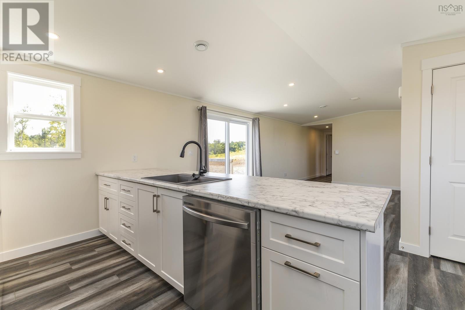 3740 Number 7 Highway, Ashdale, Nova Scotia  B2G 2L3 - Photo 4 - 202520146