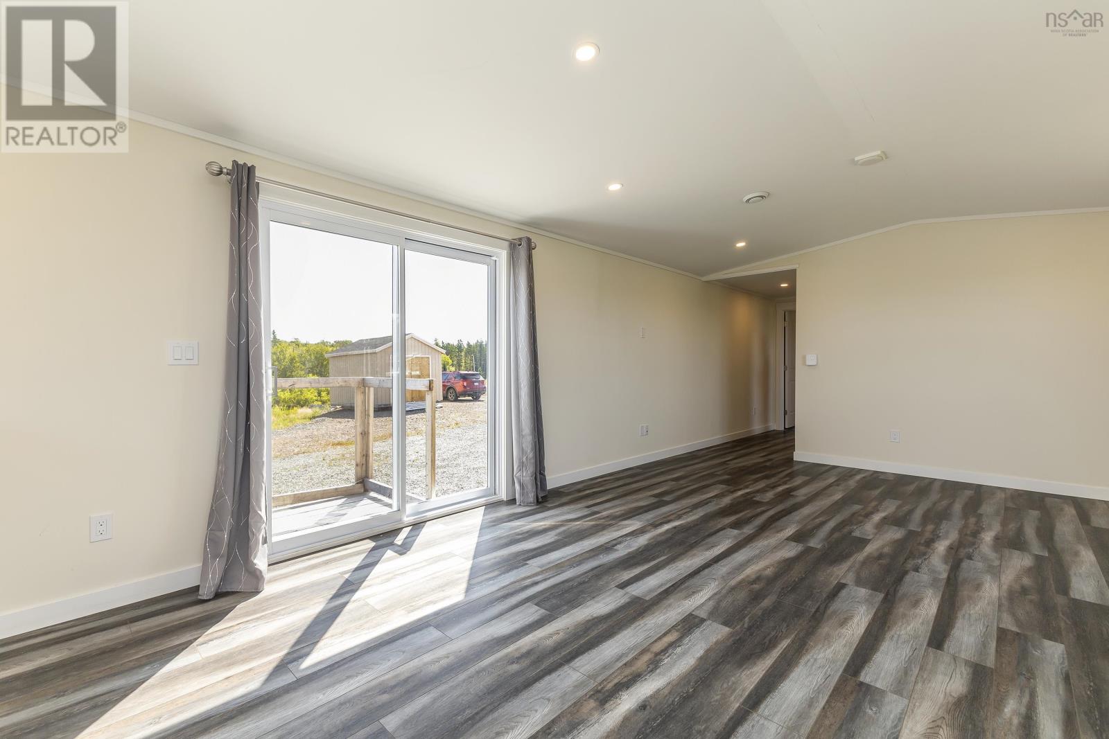 3740 Number 7 Highway, Ashdale, Nova Scotia  B2G 2L3 - Photo 5 - 202520146