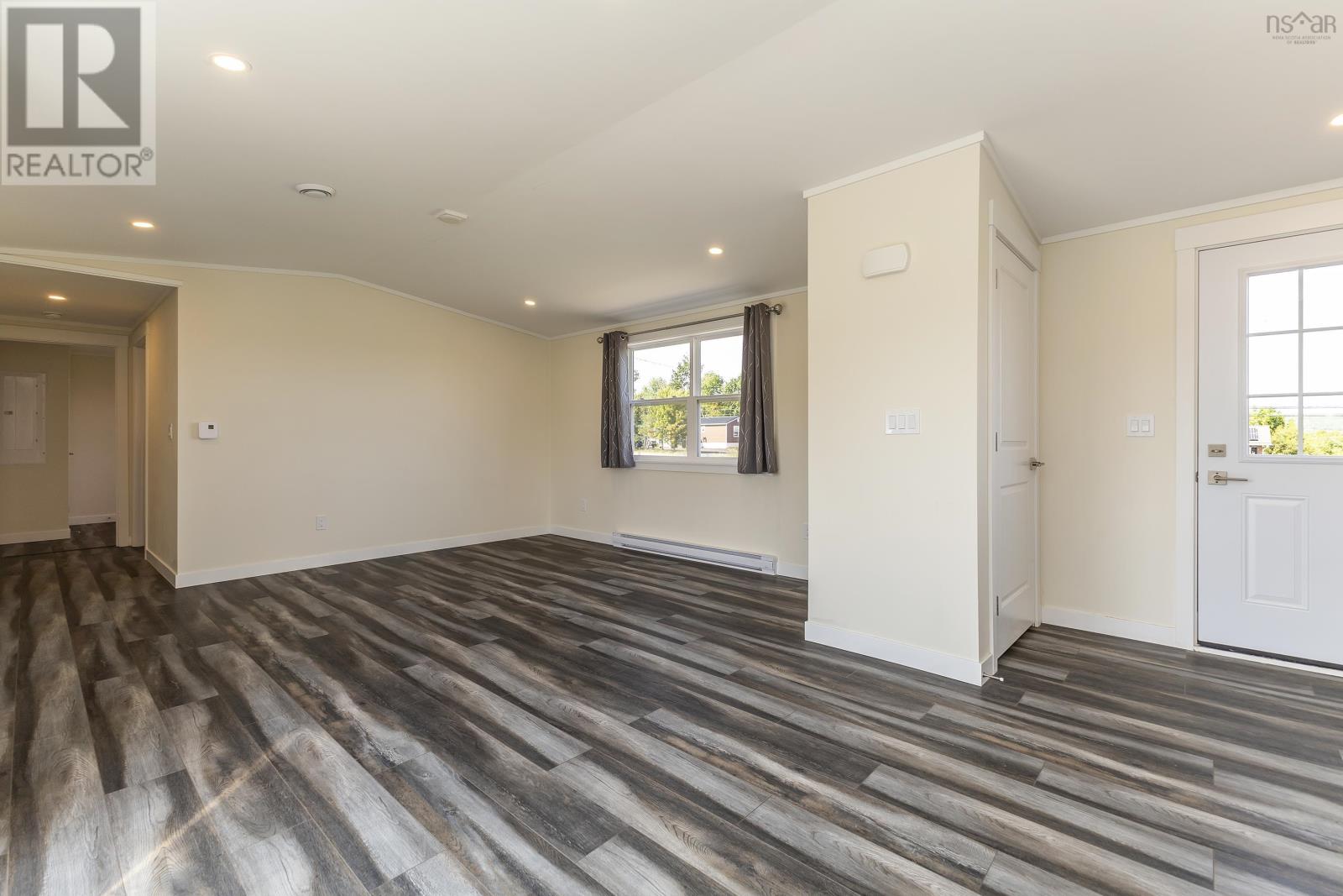 3740 Number 7 Highway, Ashdale, Nova Scotia  B2G 2L3 - Photo 7 - 202520146