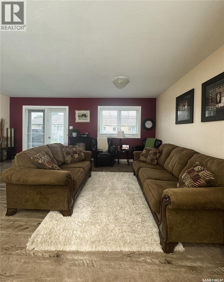 325 2nd Street, Waldheim, Saskatchewan  S0K 4R0 - Photo 12 - SK015150