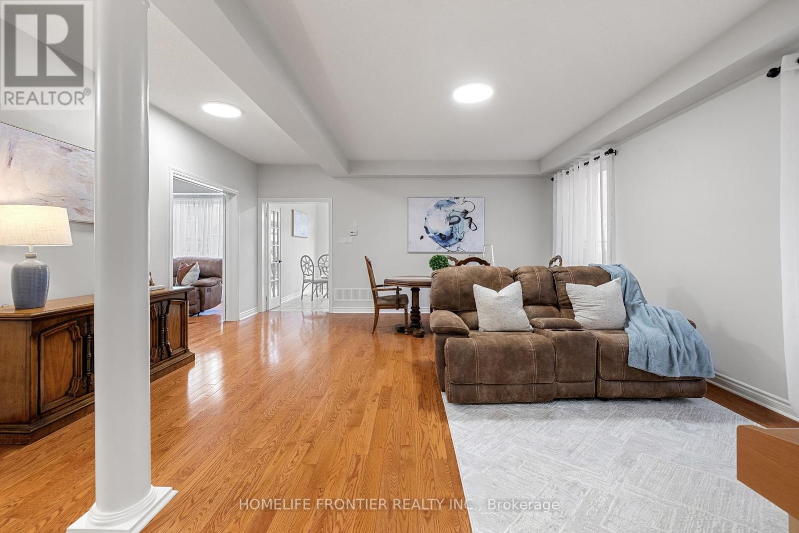 92 Wardlaw Place, Vaughan, Ontario  L4H 0Z9 - Photo 8 - N12334175