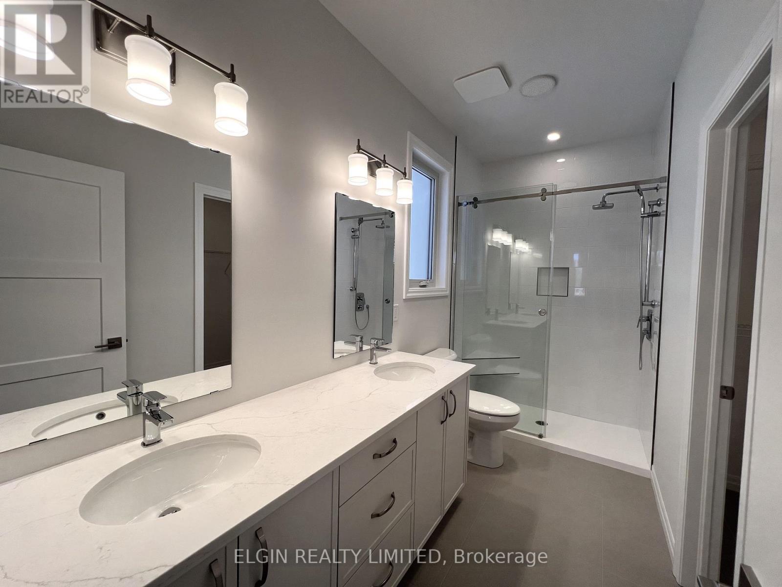 Photo 17 of 27 for 45 Hemlock Crescent