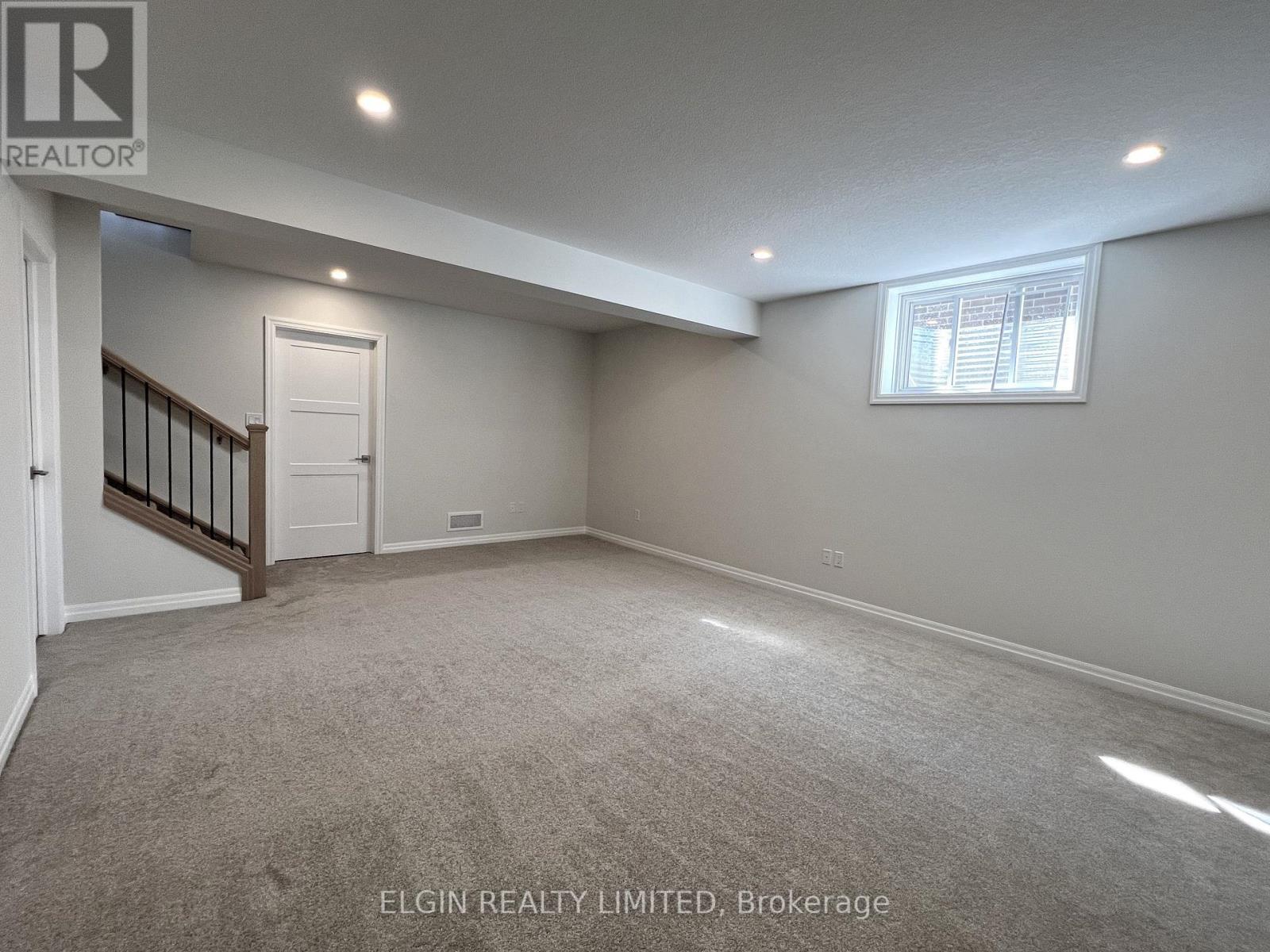 Photo 22 of 27 for 45 Hemlock Crescent