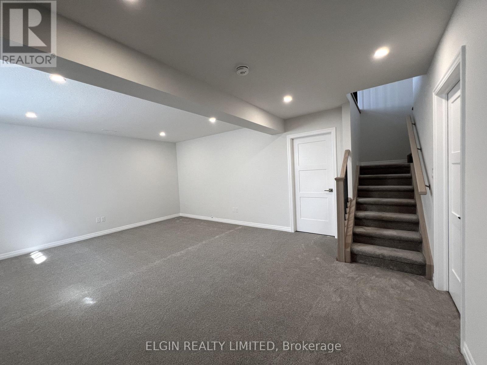 Photo 23 of 27 for 45 Hemlock Crescent