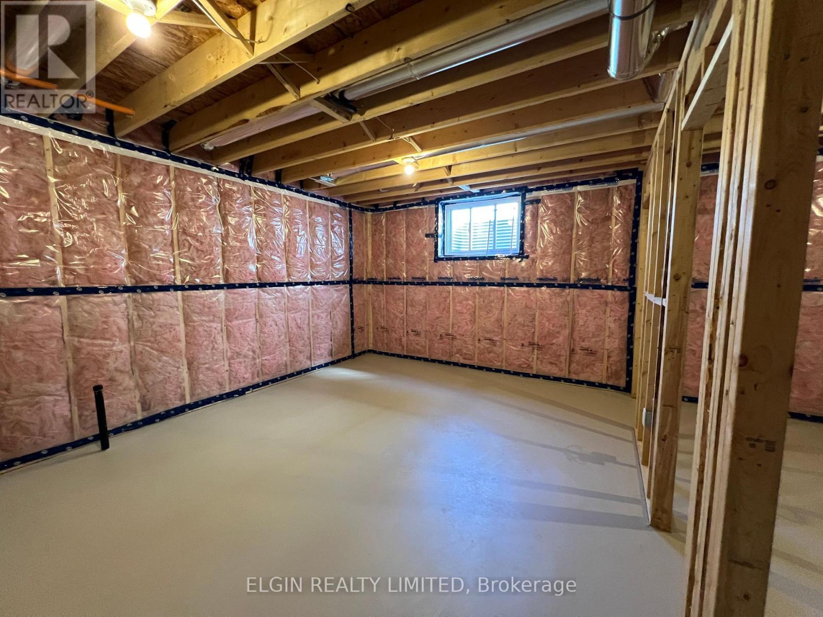 Photo 26 of 27 for 45 Hemlock Crescent