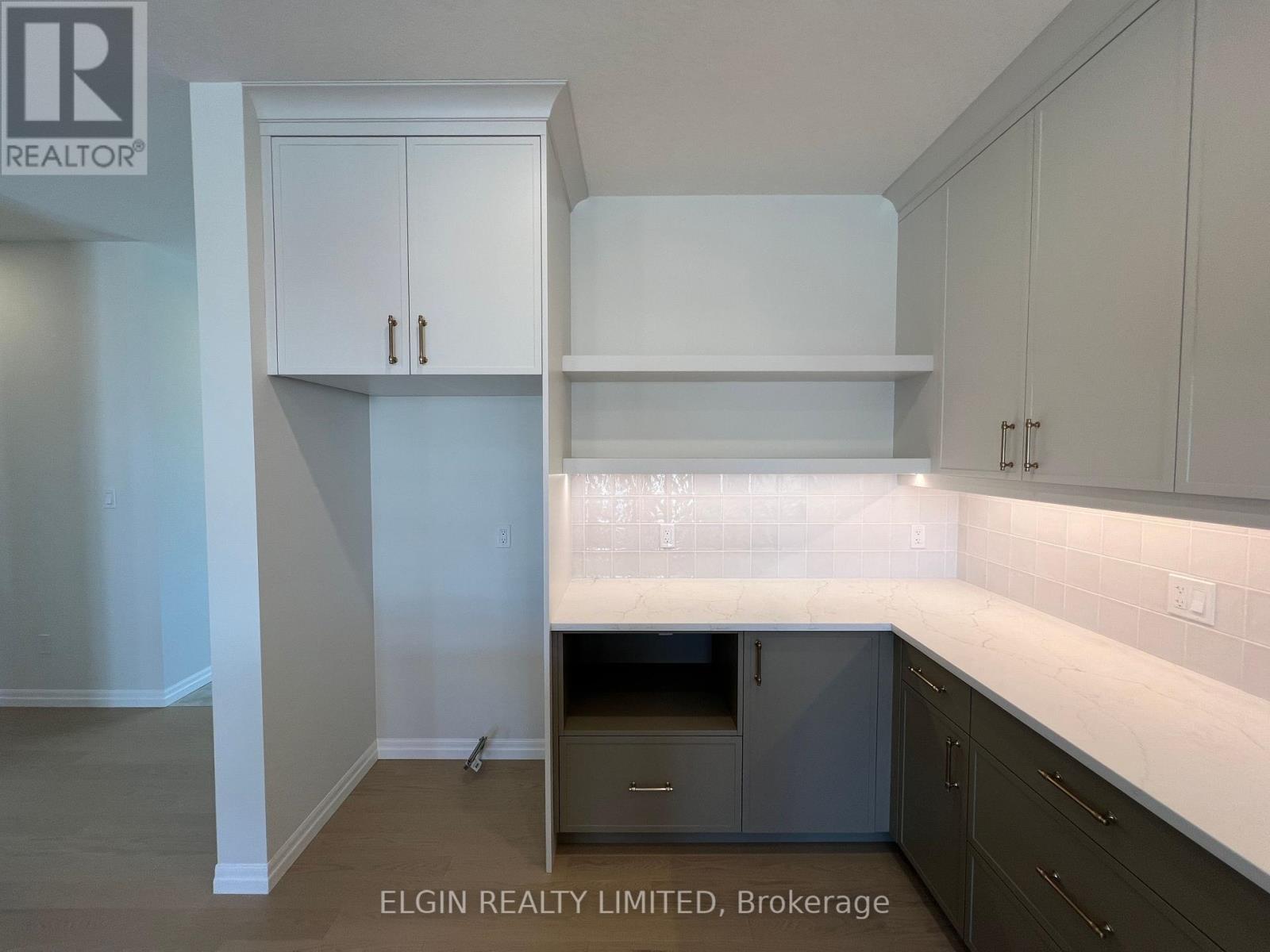 Photo 9 of 27 for 45 Hemlock Crescent