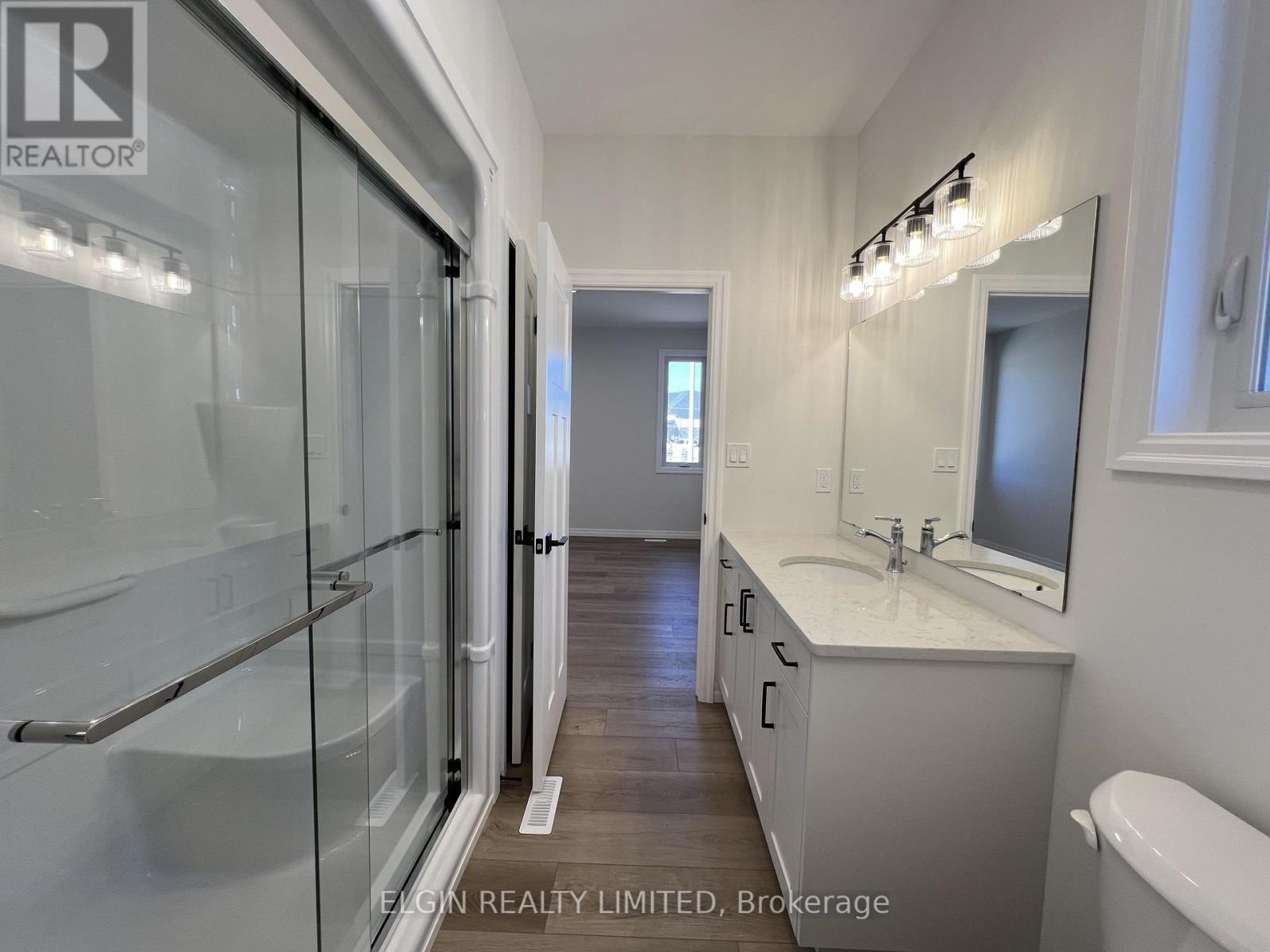 Photo 19 of 26 for 47 Hemlock Crescent