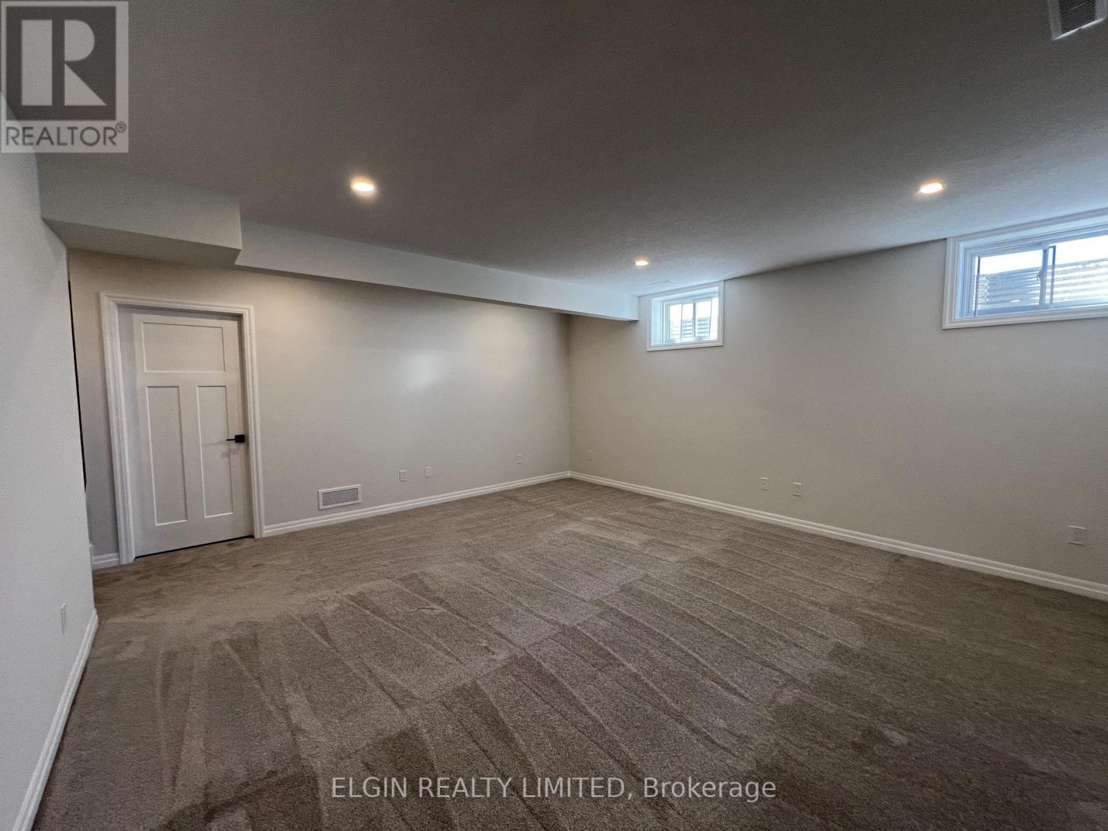 Photo 24 of 26 for 47 Hemlock Crescent