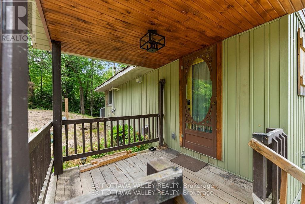 303 Gervais Road, Whitewater Region, Ontario  K0J 2L0 - Photo 3 - X12334268