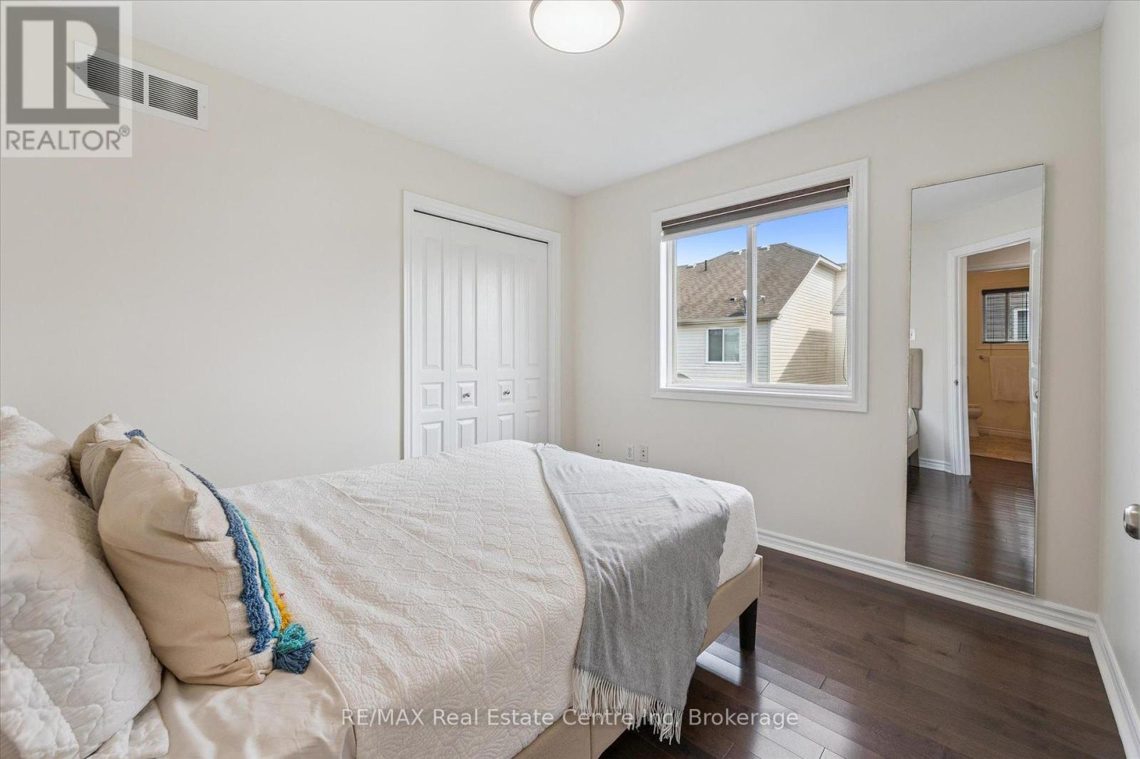 24 Wilkie Crescent, Guelph, Ontario  N1L 0B1 - Photo 17 - X12333605