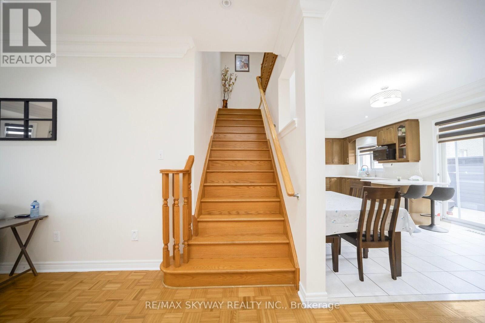 15 Borneo Crescent, Brampton, Ontario  L6R 3C6 - Photo 23 - W12334193