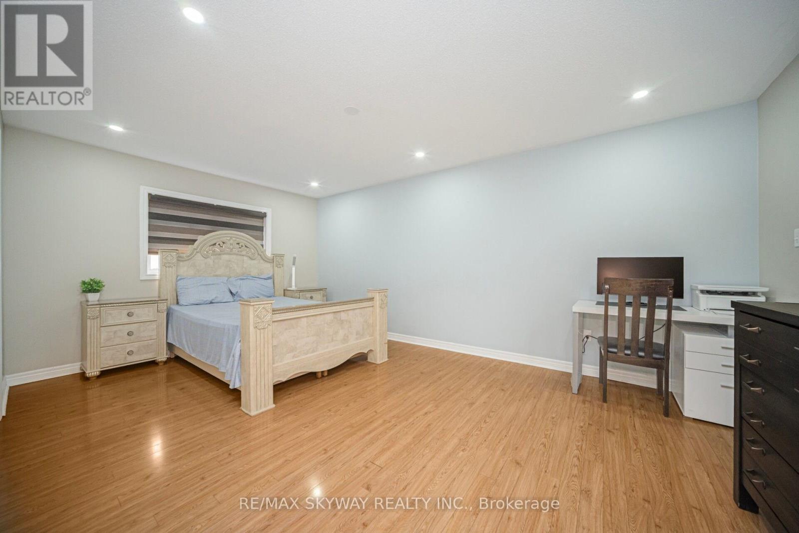 15 Borneo Crescent, Brampton, Ontario  L6R 3C6 - Photo 26 - W12334193