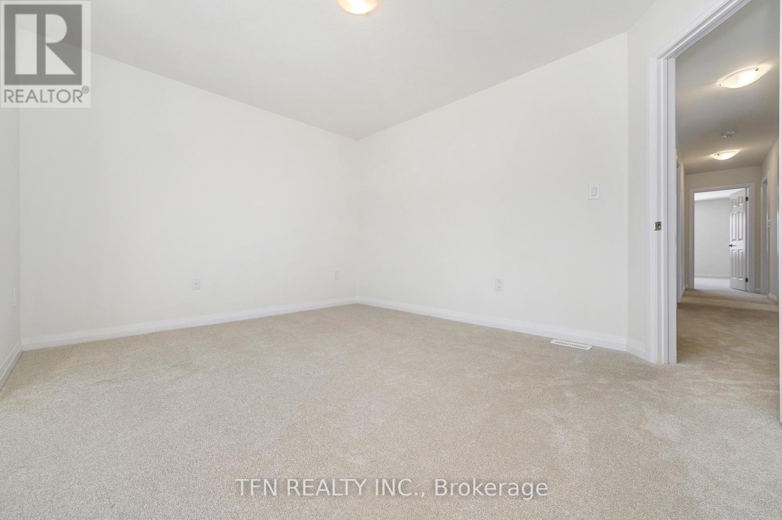 36 Stanley Avenue, Haldimand, Ontario  N3W 0J8 - Photo 26 - X12334187