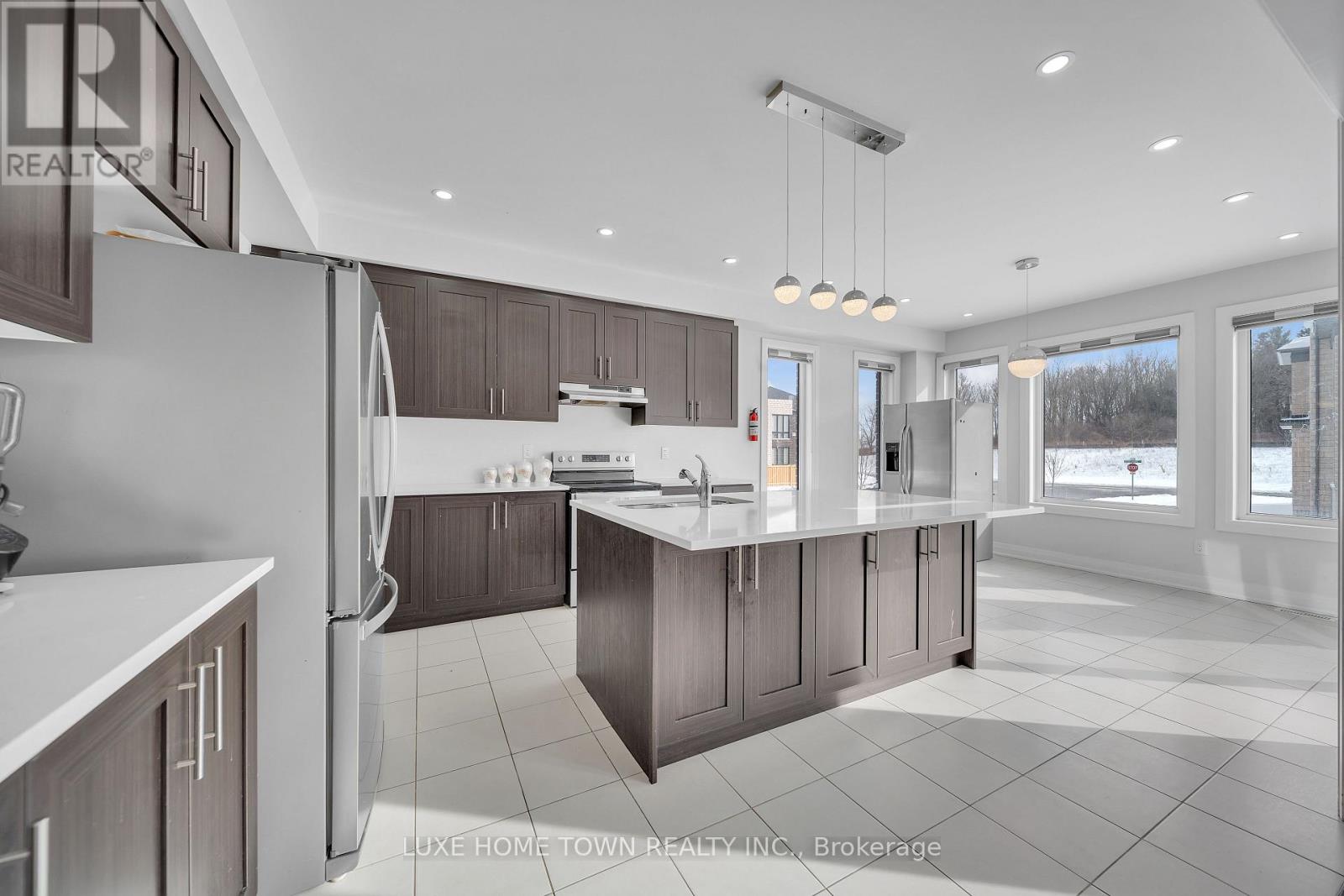 101 Prince Charles Crescent, Woodstock, Ontario  N4T 0N1 - Photo 11 - X12334205