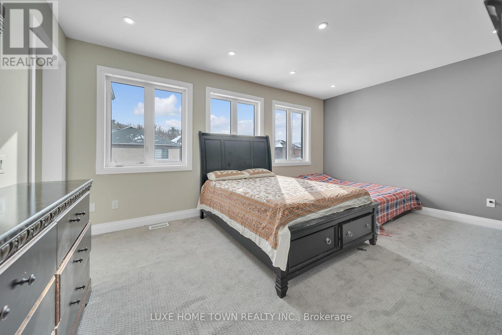 101 Prince Charles Crescent, Woodstock, Ontario  N4T 0N1 - Photo 30 - X12334205