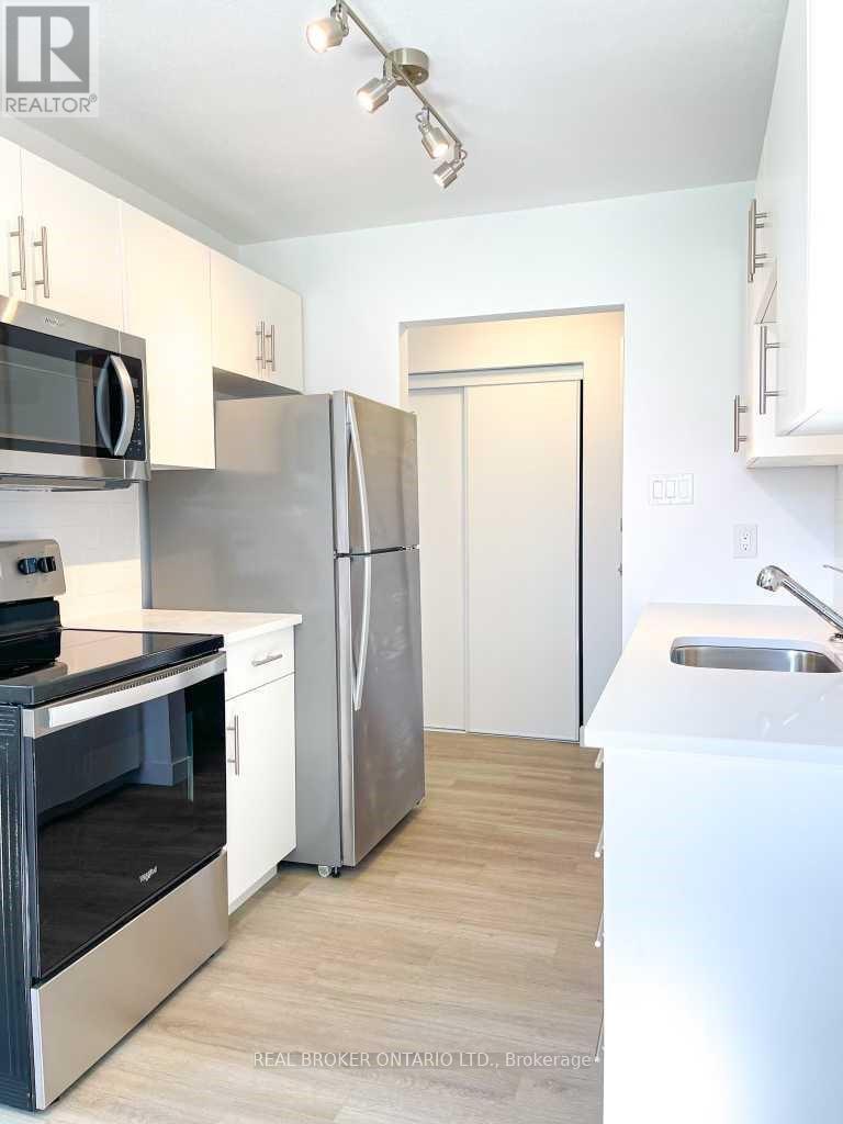 Property at 21 BALFOUR CRESCENT image 5