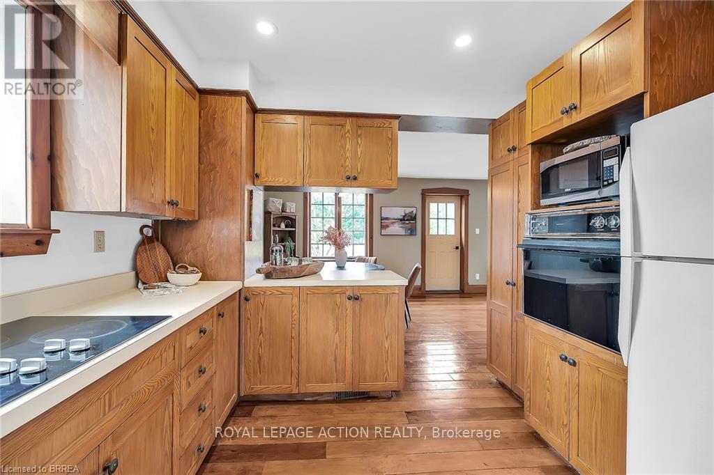 119 Wetmores Road, Brant, Ontario  N0E 1K0 - Photo 12 - X12334209