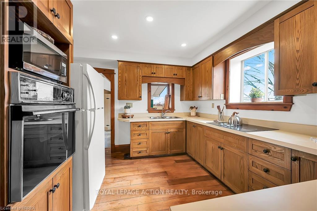 119 Wetmores Road, Brant, Ontario  N0E 1K0 - Photo 9 - X12334209