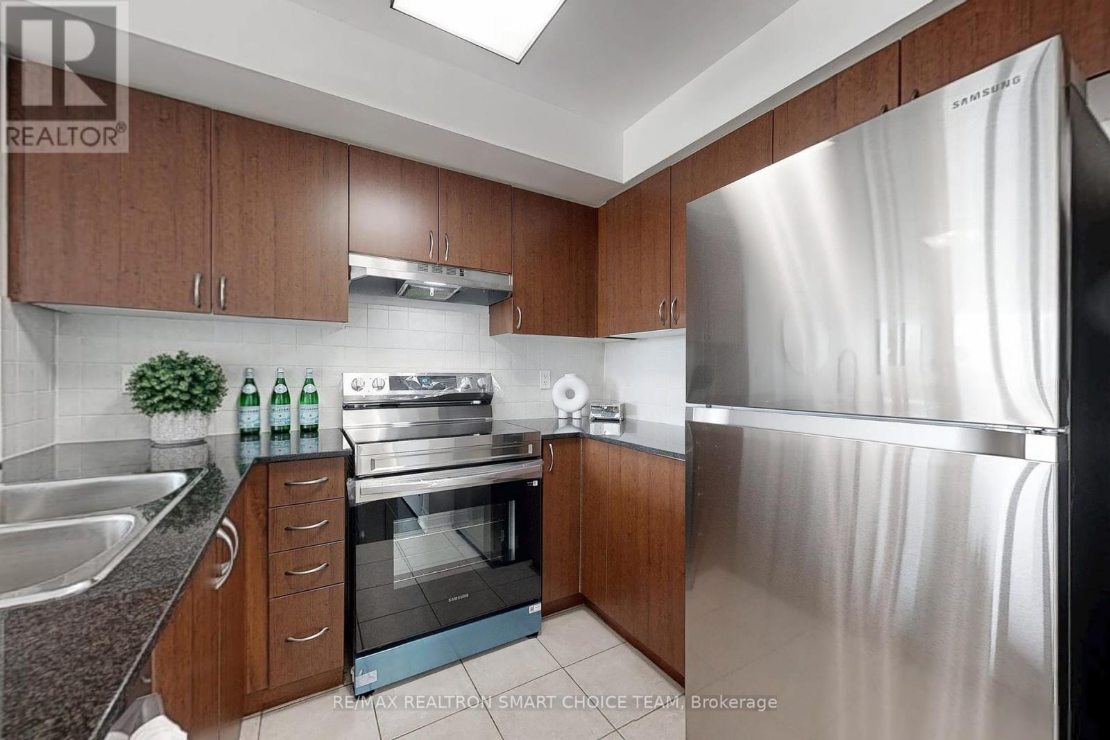 1511 - 75 South Town Centre Boulevard, Markham (Unionville), Ontario L6G 0B3 - Photo 13 - N12333828