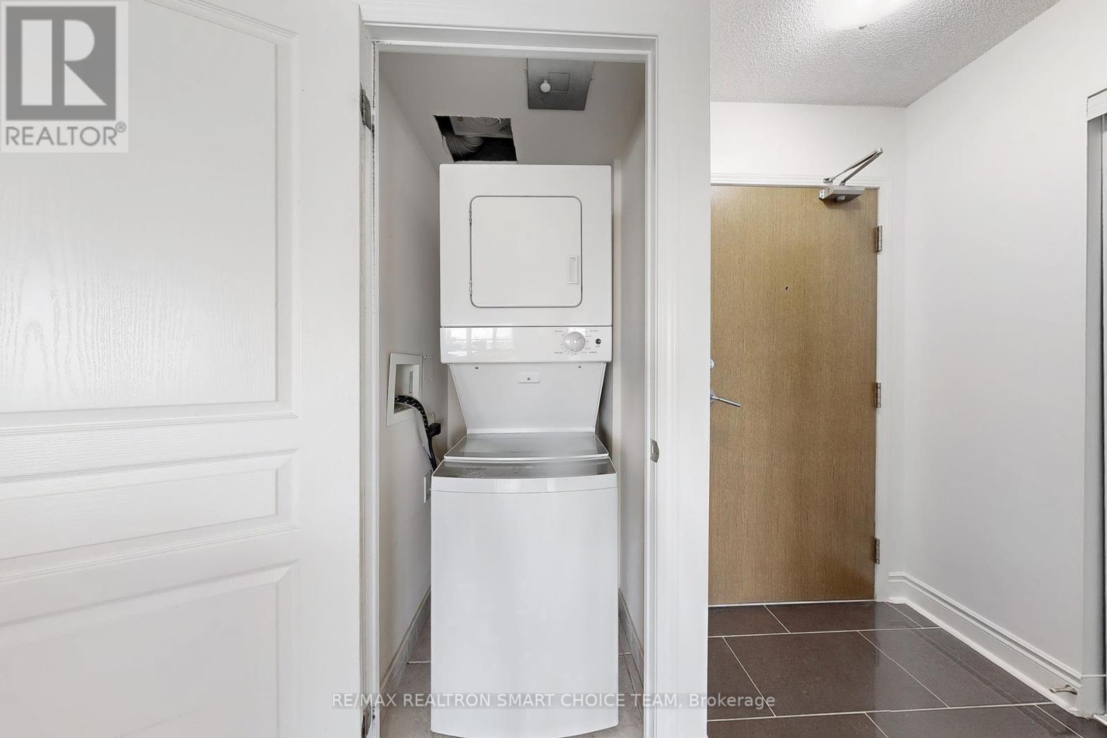 1511 - 75 South Town Centre Boulevard, Markham (Unionville), Ontario L6G 0B3 - Photo 35 - N12333828