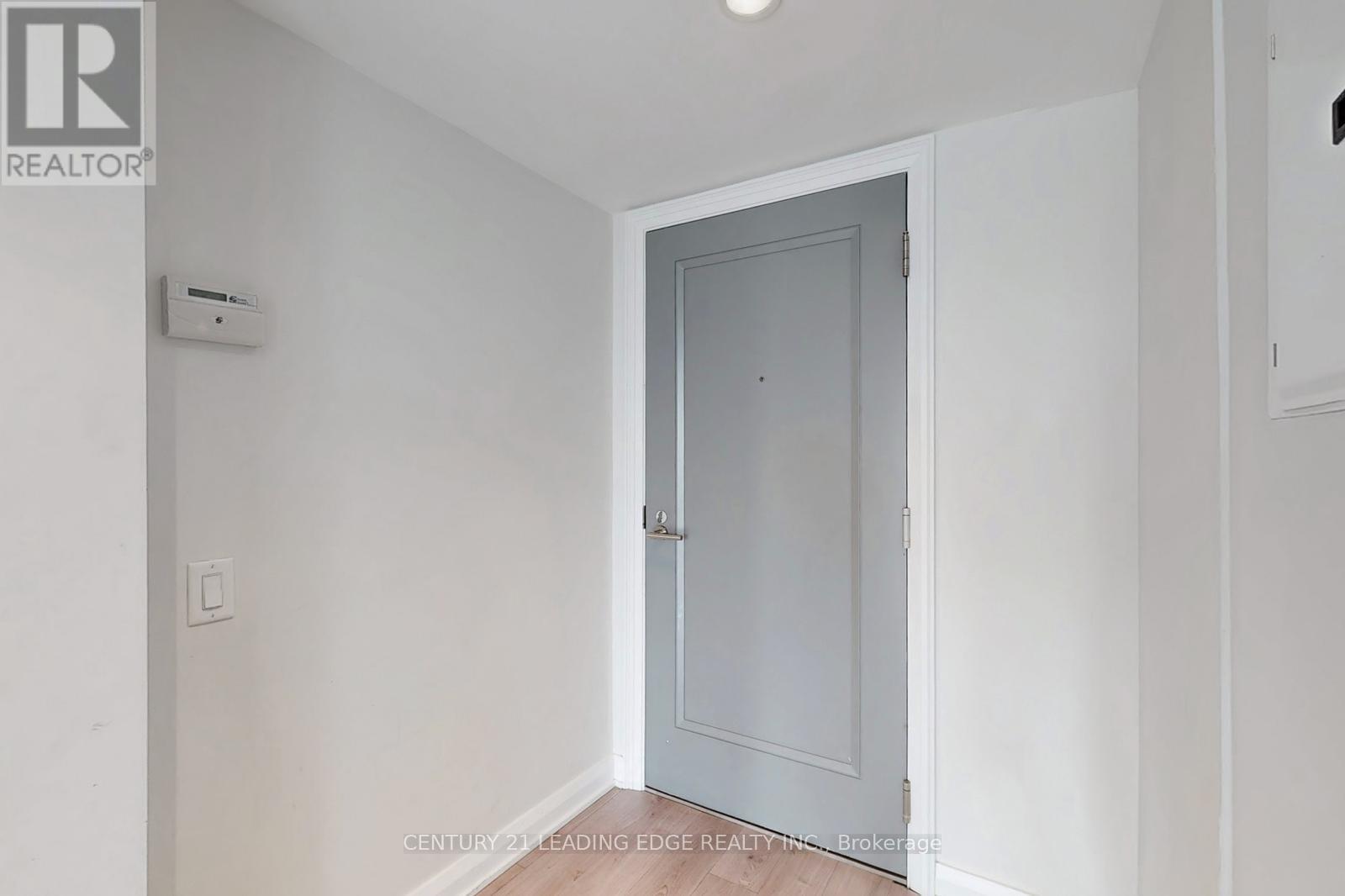 1704 - 155 Yorkville Avenue, Toronto, Ontario  M5R 1C4 - Photo 13 - C12334022