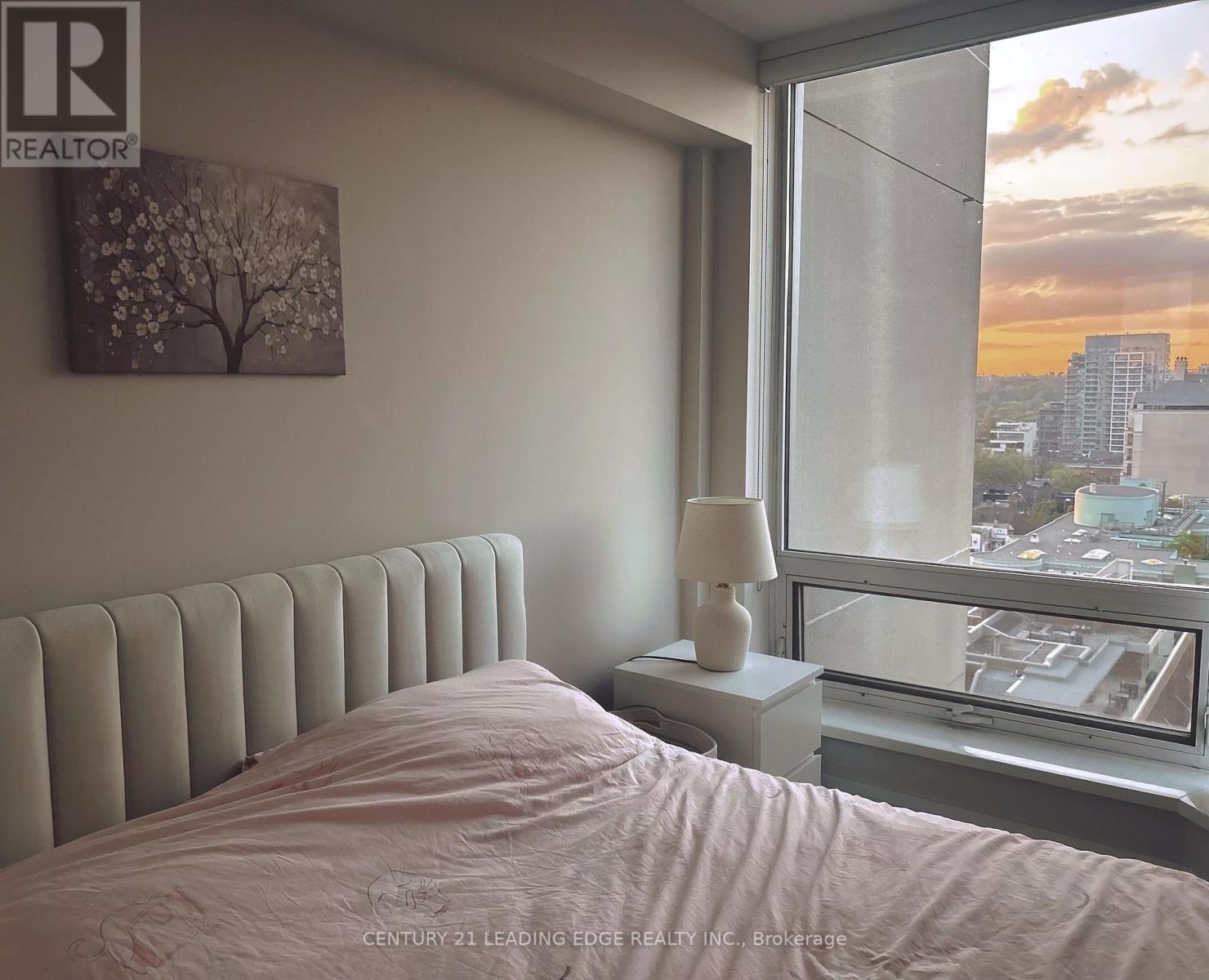 1704 - 155 Yorkville Avenue, Toronto, Ontario  M5R 1C4 - Photo 11 - C12334022