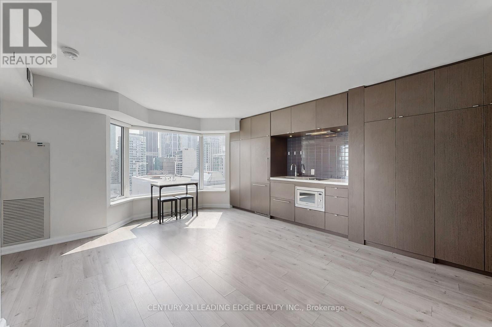 1704 - 155 Yorkville Avenue, Toronto, Ontario  M5R 1C4 - Photo 2 - C12334022