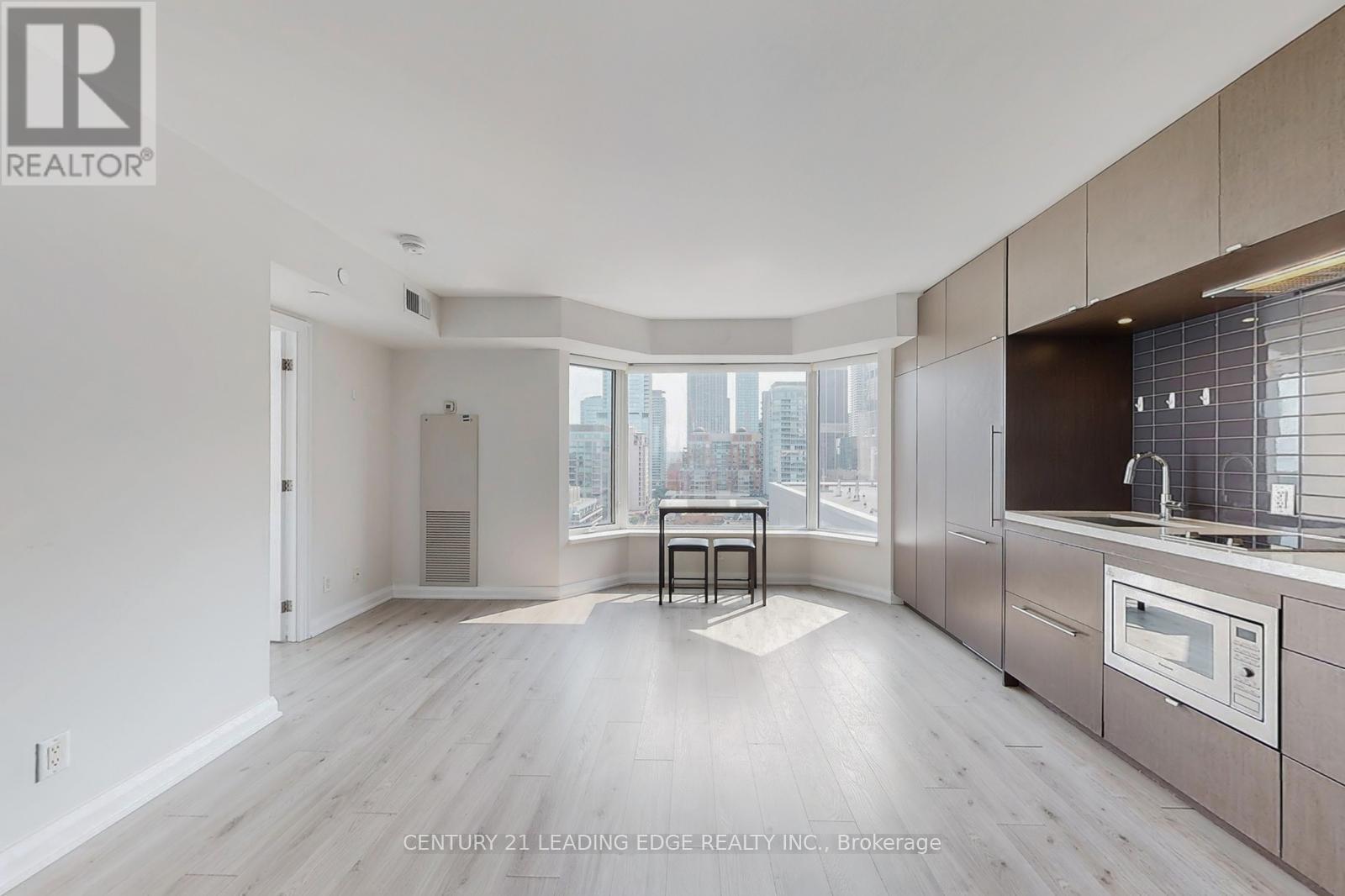 1704 - 155 Yorkville Avenue, Toronto, Ontario  M5R 1C4 - Photo 3 - C12334022