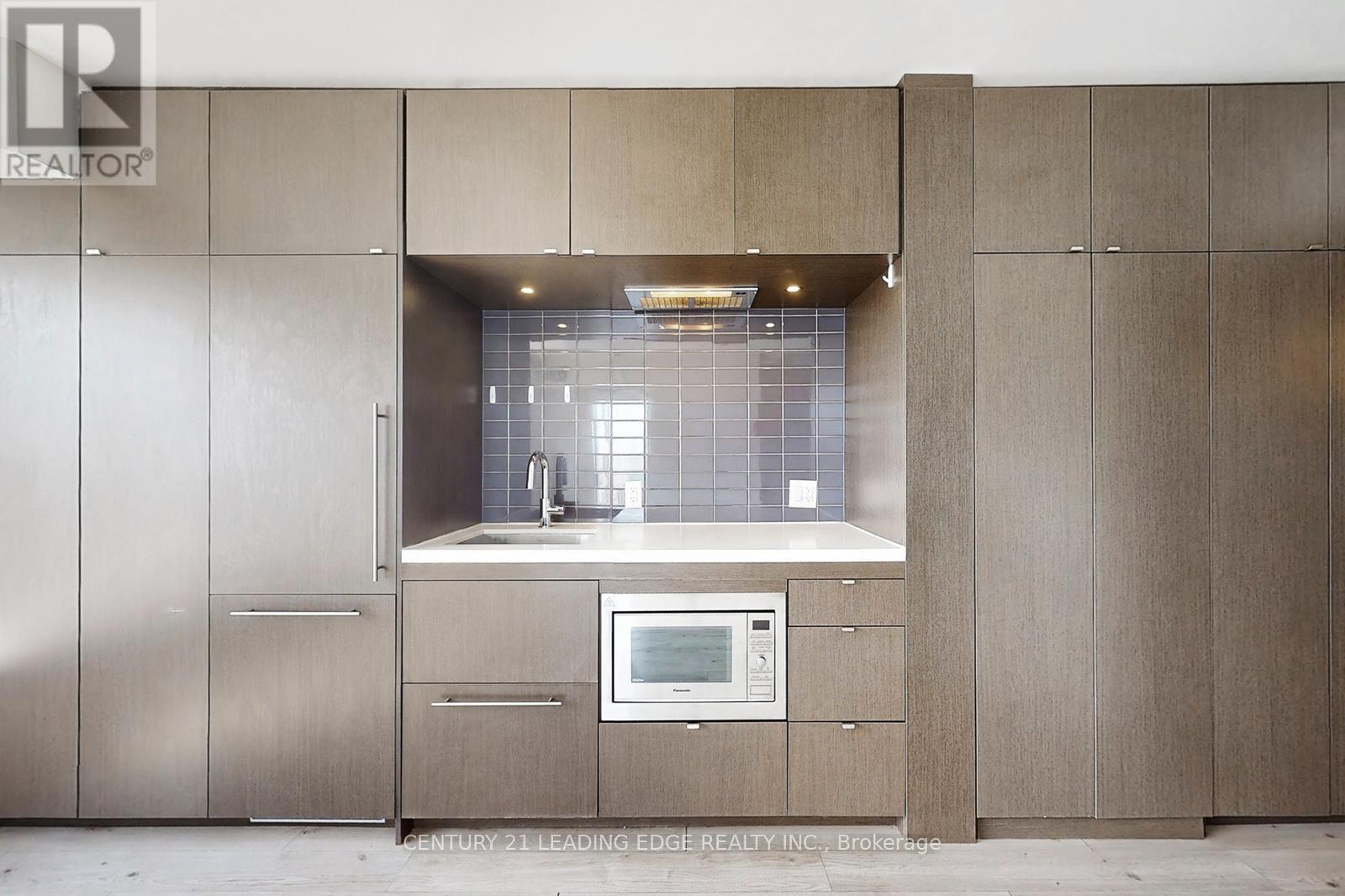 1704 - 155 Yorkville Avenue, Toronto, Ontario  M5R 1C4 - Photo 6 - C12334022