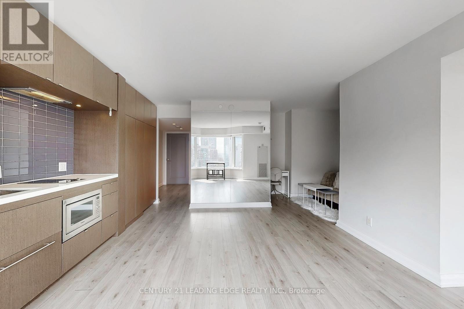 1704 - 155 Yorkville Avenue, Toronto, Ontario  M5R 1C4 - Photo 7 - C12334022