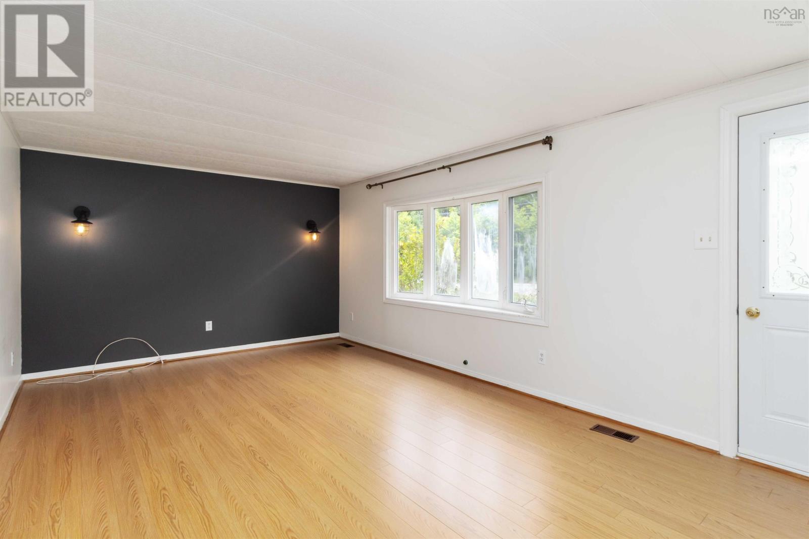 58 Emeneau Road, Brooklyn, Nova Scotia  B0J 1H0 - Photo 5 - 202517545