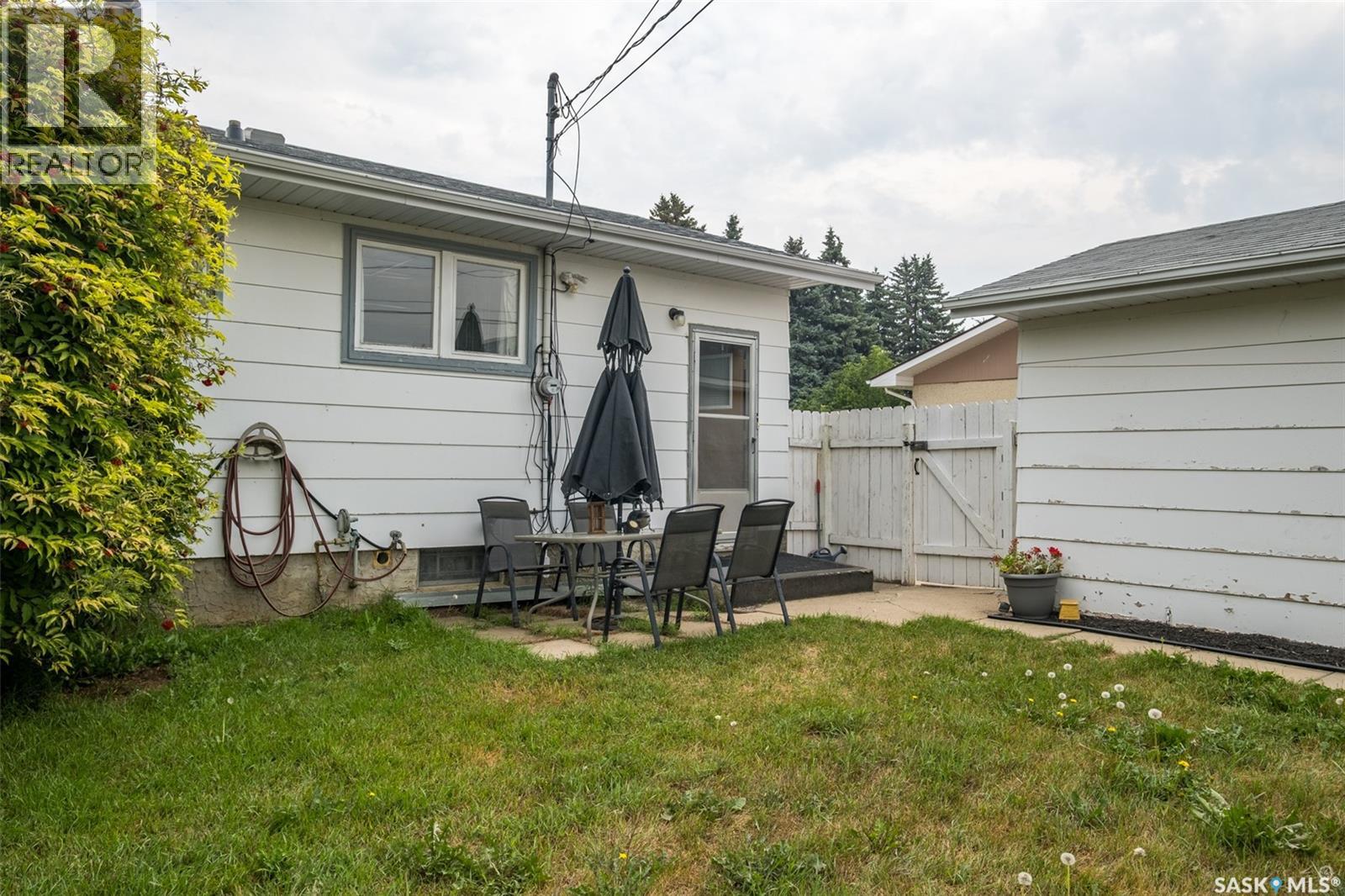 425 30th Street E, Prince Albert, Saskatchewan  S6V 1Z5 - Photo 29 - SK015146