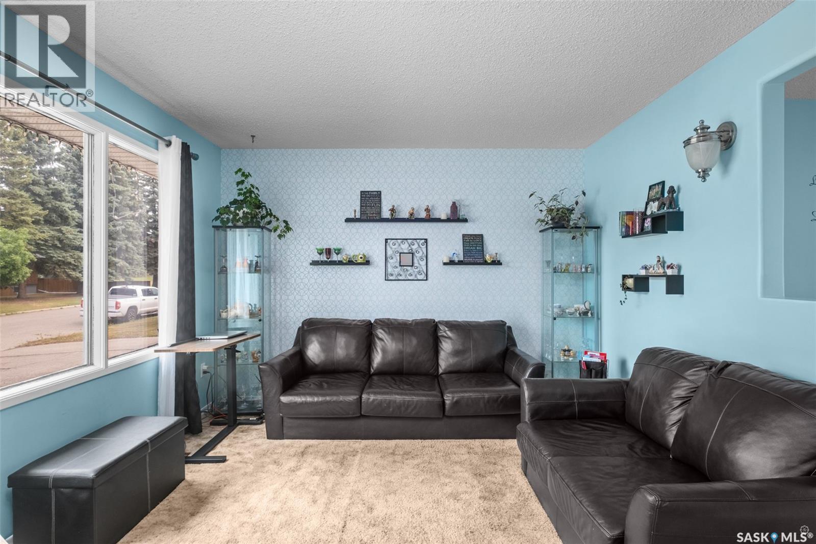 425 30th Street E, Prince Albert, Saskatchewan  S6V 1Z5 - Photo 3 - SK015146