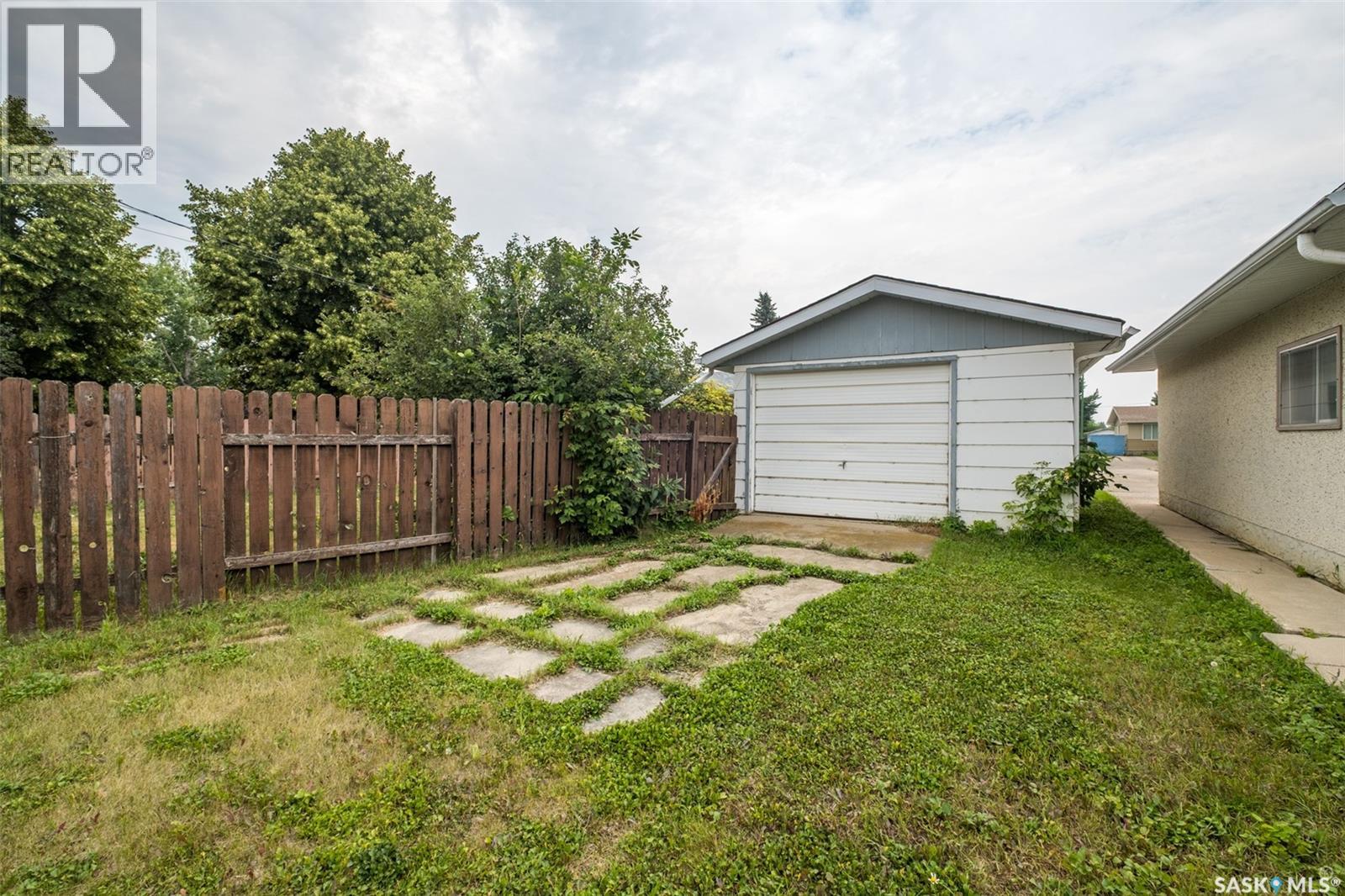 425 30th Street E, Prince Albert, Saskatchewan  S6V 1Z5 - Photo 30 - SK015146