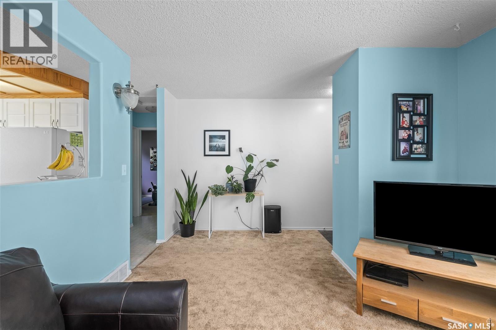425 30th Street E, Prince Albert, Saskatchewan  S6V 1Z5 - Photo 5 - SK015146