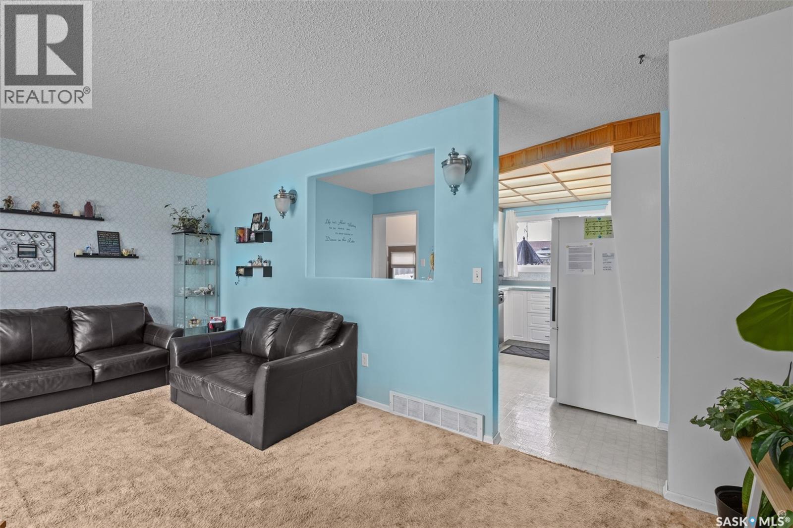 425 30th Street E, Prince Albert, Saskatchewan  S6V 1Z5 - Photo 7 - SK015146