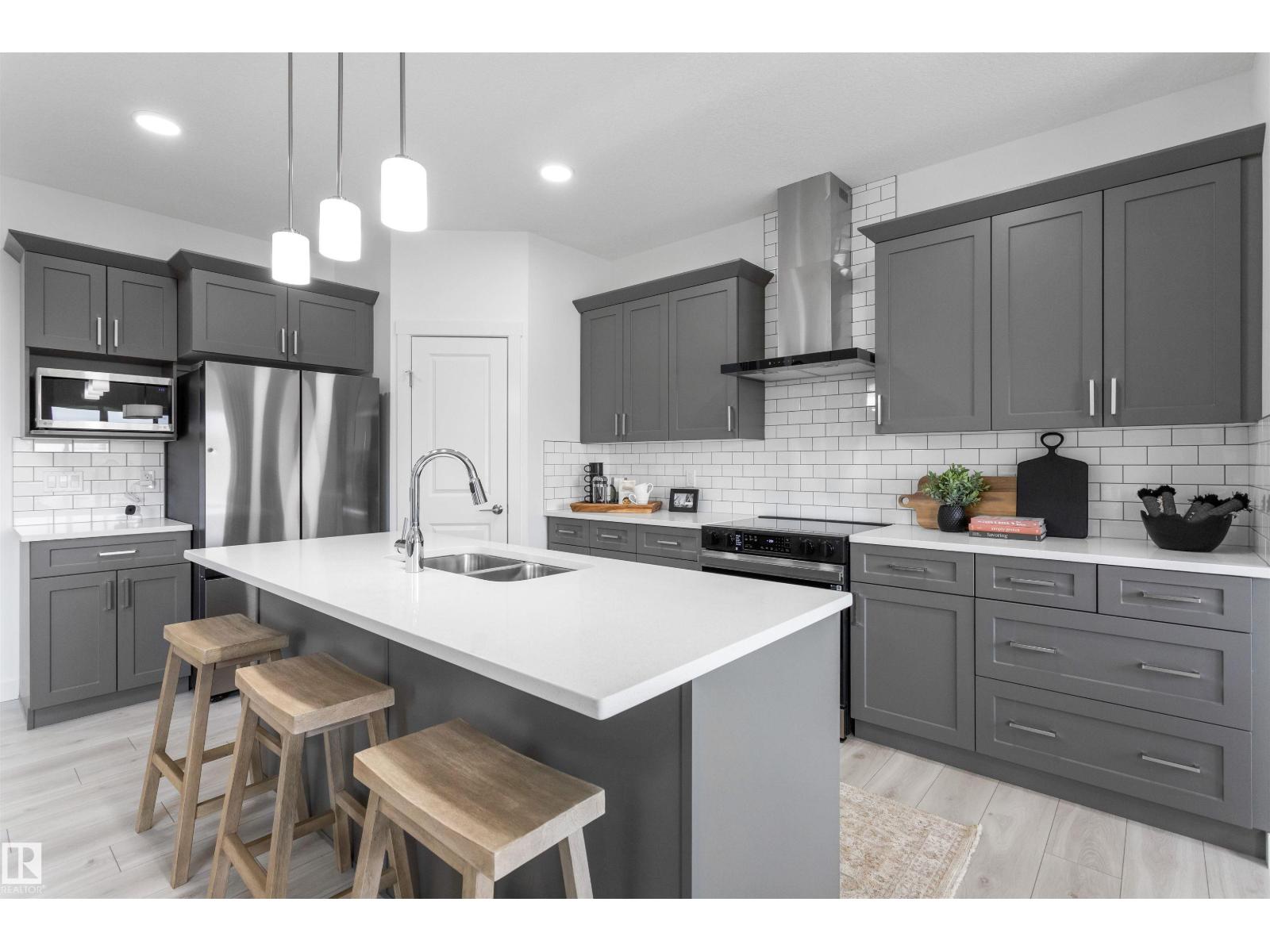 20968 22 Av Nw, Edmonton, Alberta  T6M 3H7 - Photo 4 - E4452054