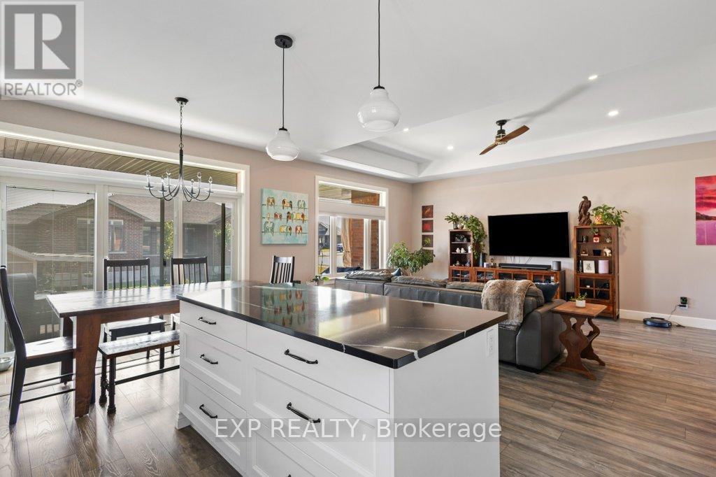 83 Essex Drive N, Belleville, Ontario  K8N 0K2 - Photo 8 - X12334369