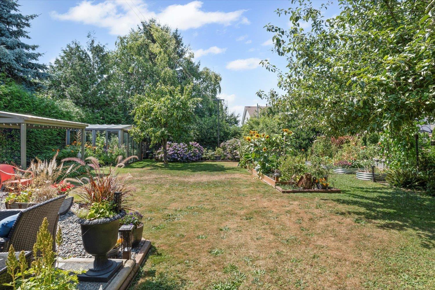 Property at 6349 LANARK STREET image 3